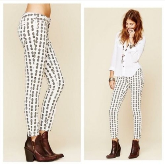 Free People White Black Jeans Geometric Pattern - Picture 5 of 7